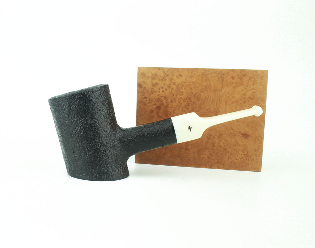 Moonshine Patriot Pipe in Midnight Blast Finish with White Stem